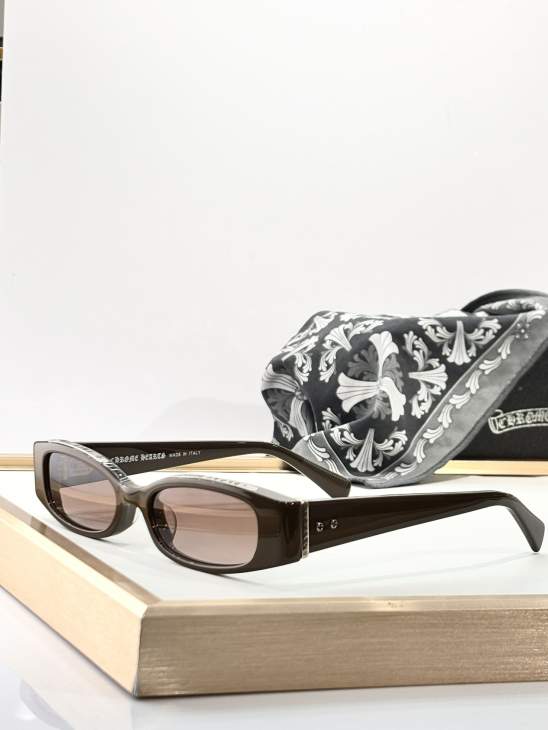 Picture of Chrome Hearts Sunglasses _SKUfw77838474fw